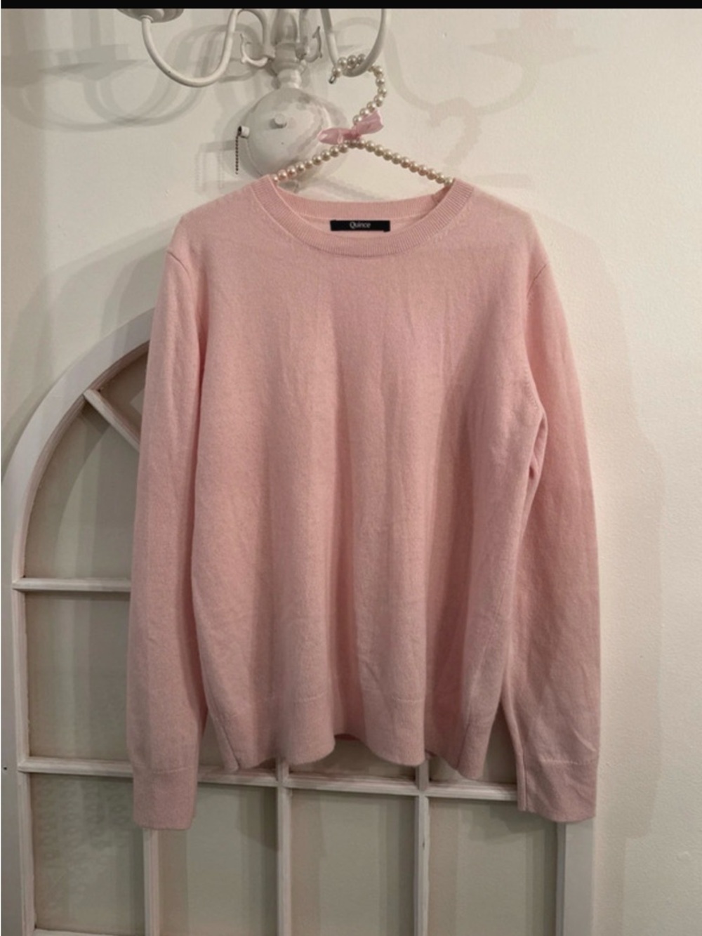 Quince women’s cashmere Sweater in Pale Pink - Picture 2 of 3